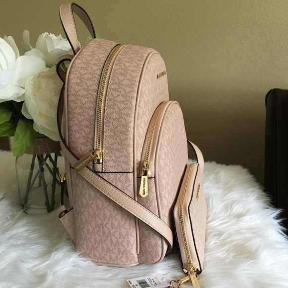 Last one✨Michael Kors medium abbey Backpack only - Picture 7 of 7